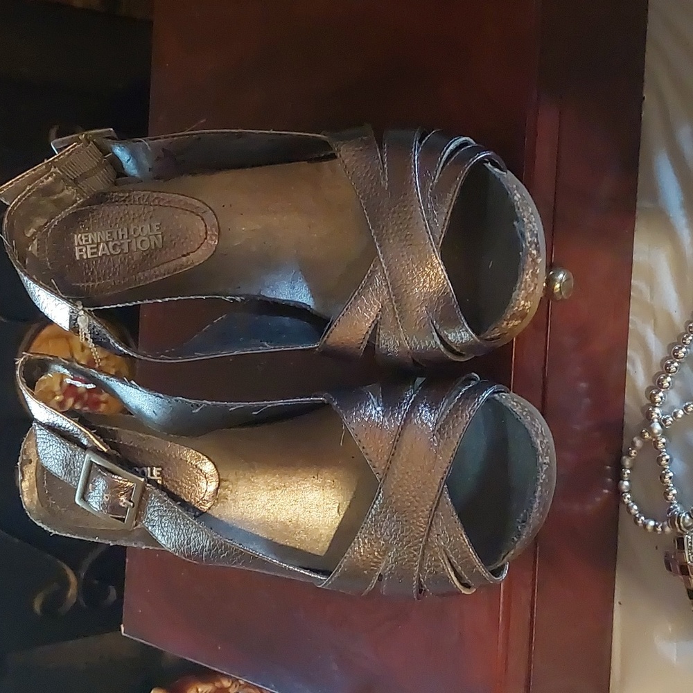 Kenneth Cole Reaction Sandals